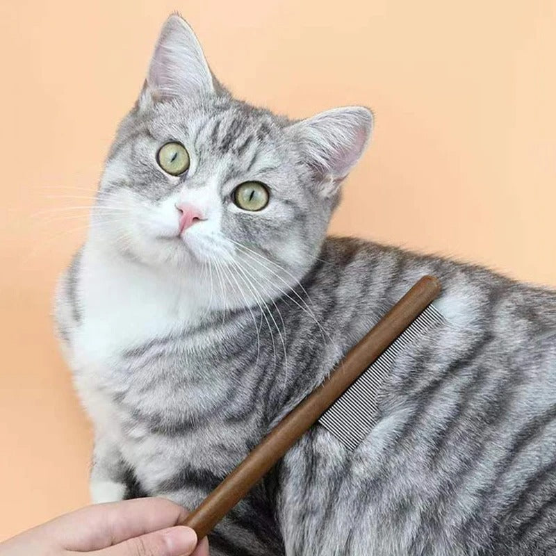 Premium Cat Comb: Stainless Steel Grooming for a Healthy Coat